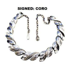 Coro Wavy Link Necklace Choker Silver Tone